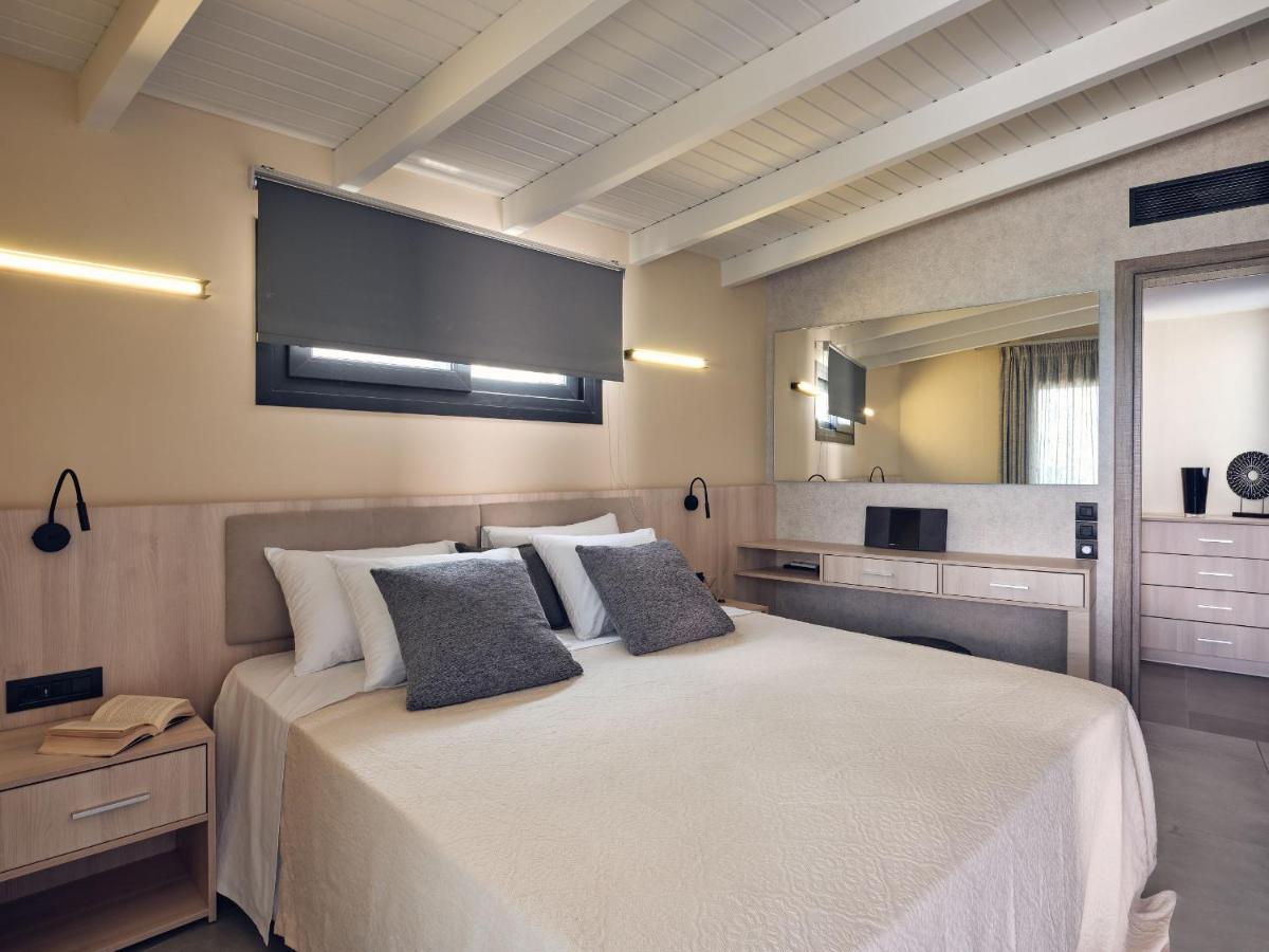Blue View Villa - Coastal Elegance With Swim Spa, By Zantewize Alykanas  Eksteriør billede